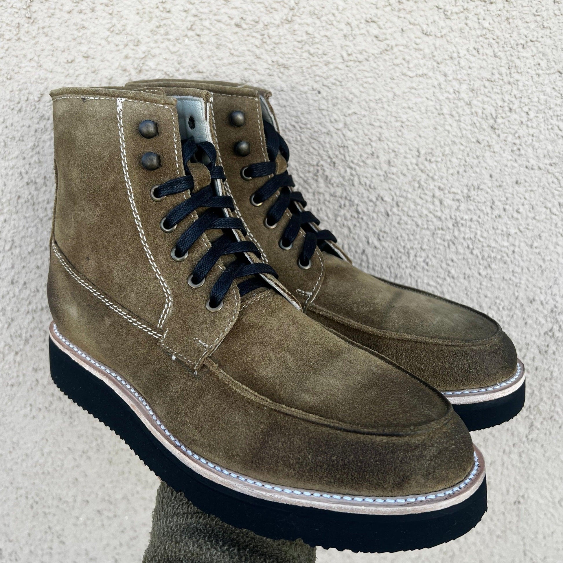 Waxed Suede Olive Nomad Size 9.5 Item #0795 - DIEVIER